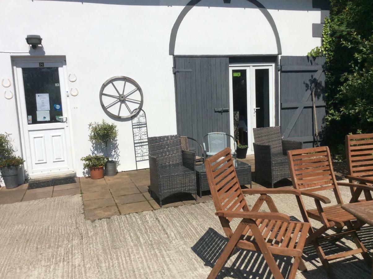 Coach House Suites Londonderry Exterior foto